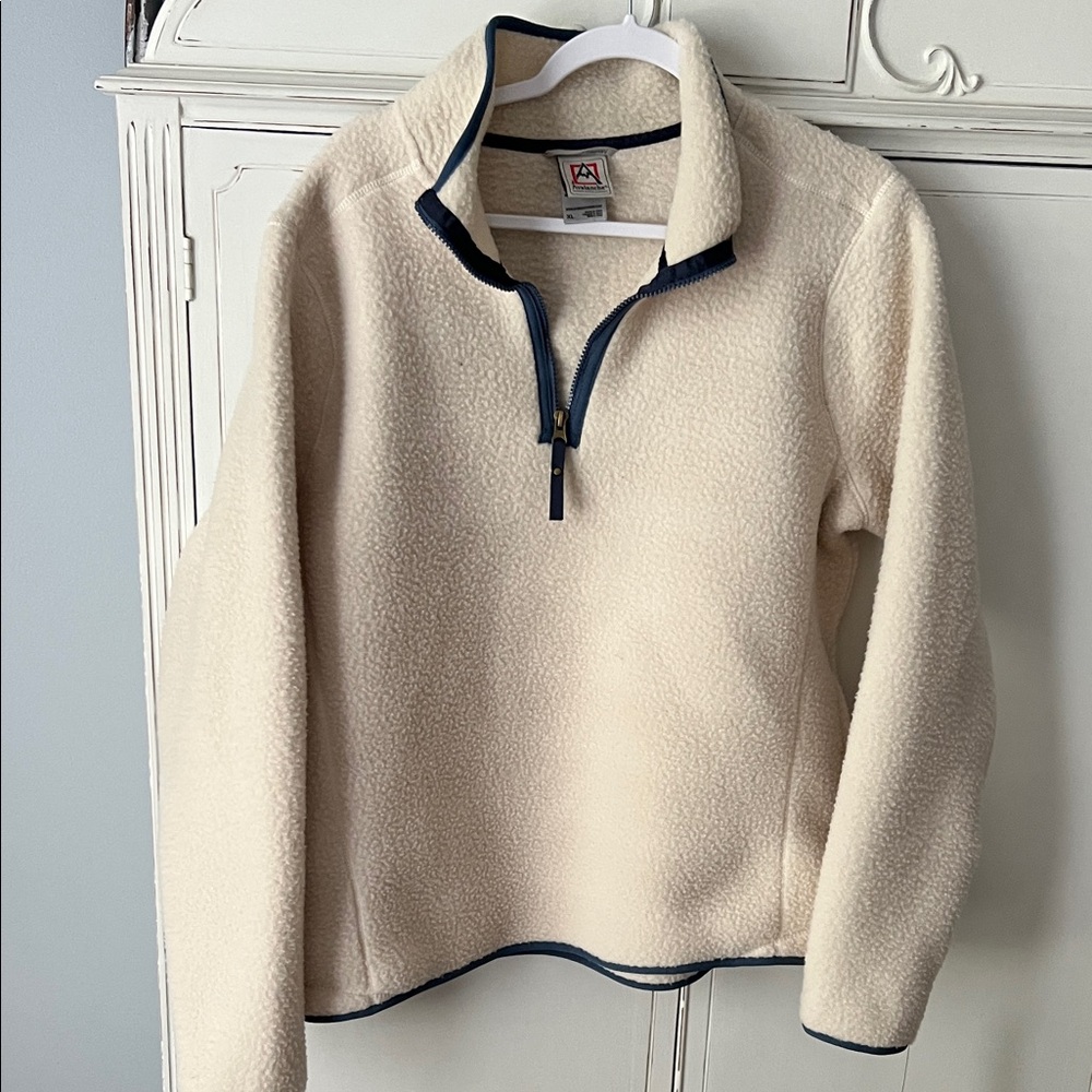Avalanche Cream Fleece with Navy Trim